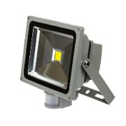 Прожектор светодиодный с датчиком движения 10Вт 6500K СДО-2Д-10W 800Лм IP65 ASD