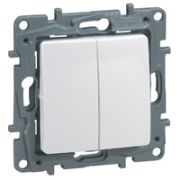 Legrand Etika Белый Выключатель 2-х клавишный 10А винт. зажим 672202