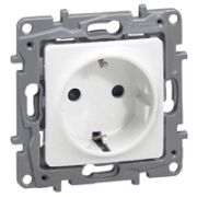 Legrand Etika Белый Розетка с/з со шторками винт. зажим 672222