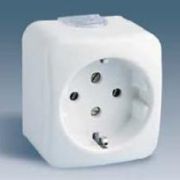 Simon Розетка керамическая 20А, 380В наруж. уст. 48442-31 (снят с пр-ва)