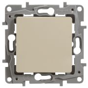 Legrand Etika Слоновая кость Выключатель 1-клавишный с подсветкой, 10А, винт. клем. 672303