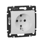 Legrand DIY Valena Бел Розетка 1-ая с/з с защитными шторками