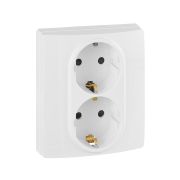 Legrand Etika Белый Розетка 2-ая с/з со шторками, автоматические клеммы.