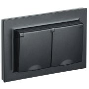 IEK BRITE Черный Розетка 2-м с/з с защ шторк и крышк 16А в сборе IP44 РСбш12-3-44-БрЧ.