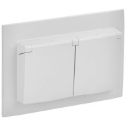 IEK SKANDY Арктический белый Розетка 2-ая с/з с крышкой 16А в сборе IP44 SK-R12W.